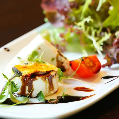 Grosse Klus מלון